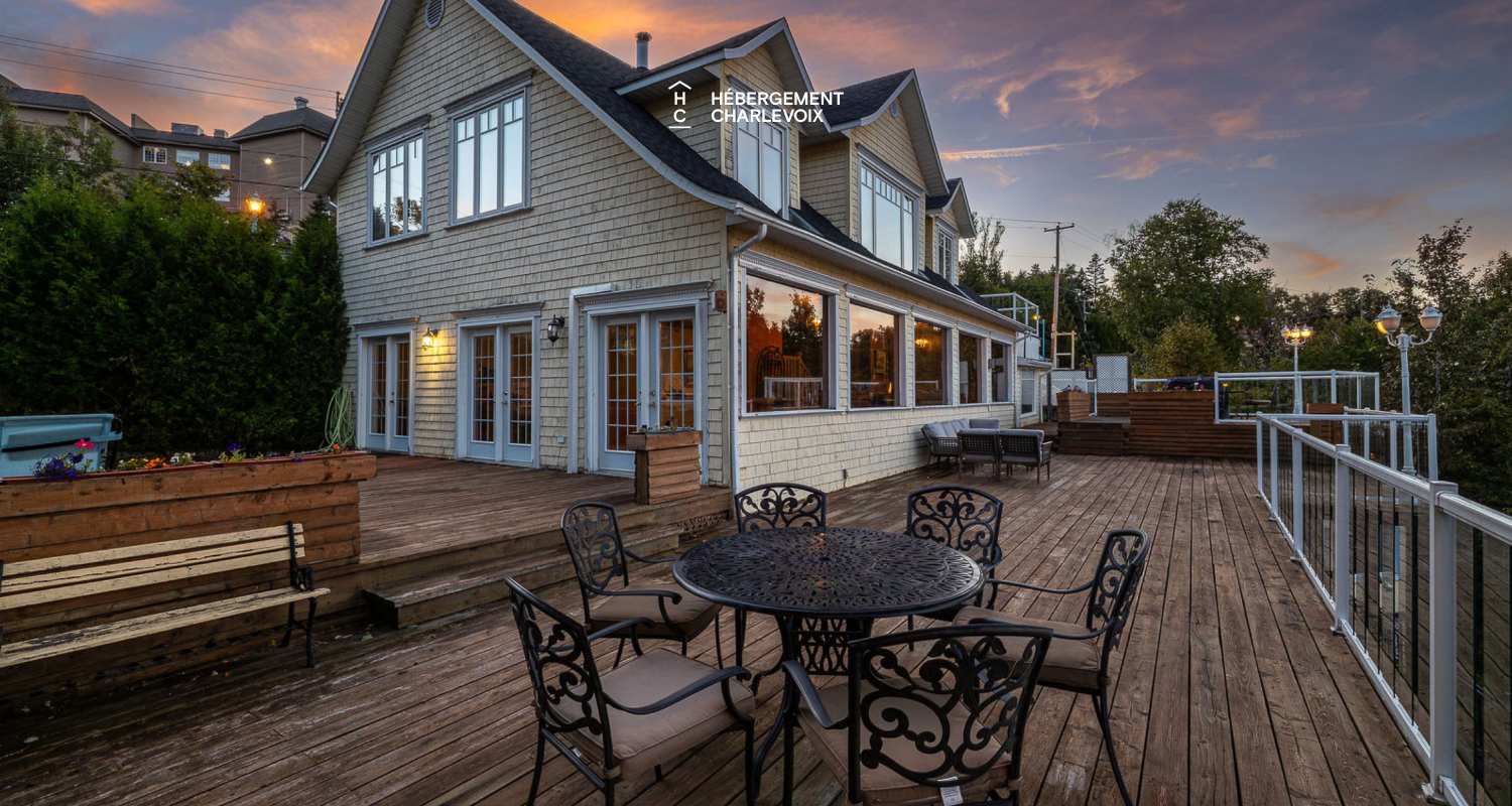 JAU-230 - Historic riverfront home with private hot tub